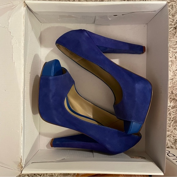 3/$30 ALDO women Pumps Suede Royal Blue Peep Toe Platform high heels size 6.5 - Picture 3 of 6